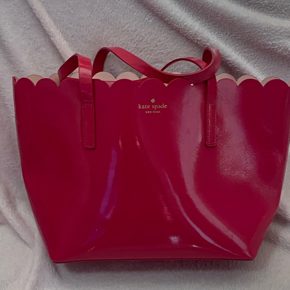 SOLD Kate Spade New York Lily Avenue Small Carrigan Patent Leather Tote Bag - Picture 1 of 5